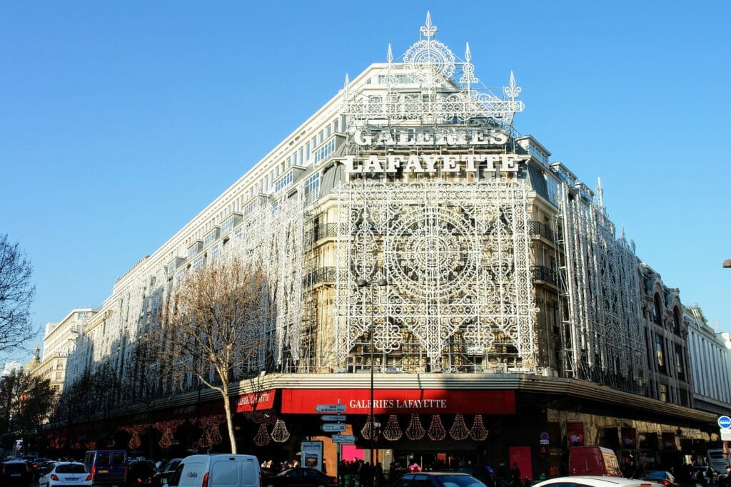 Chasing Whereabouts - Paris Travel Guide - Galeries Lafayette