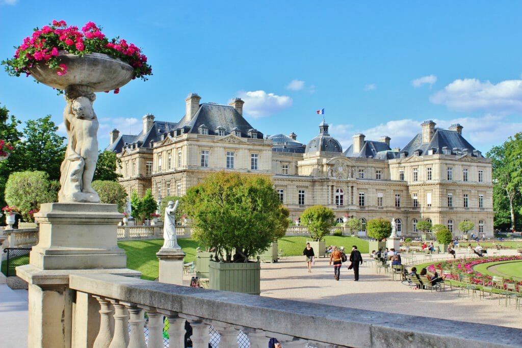 Chasing Whereabouts - Paris Travel Guide - Jardin Lu Luxembourg