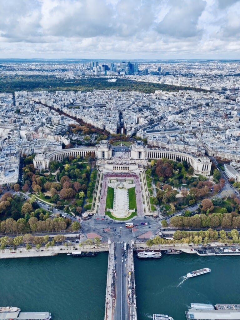 top view eiffel-paris-chasing whereabouts