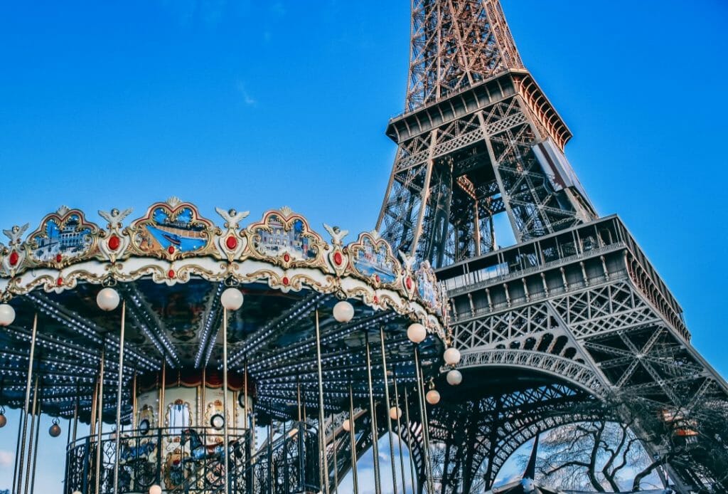 15 amazing picturesque locations you should visit in Paris 6