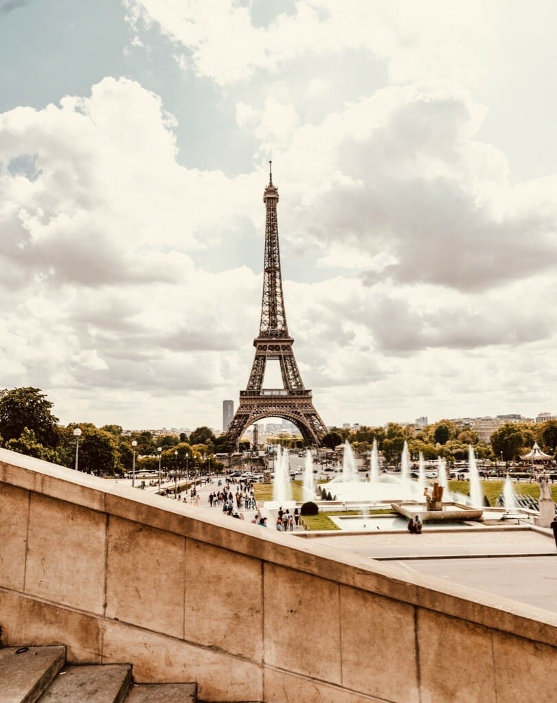 15 amazing picturesque locations you should visit in Paris 2