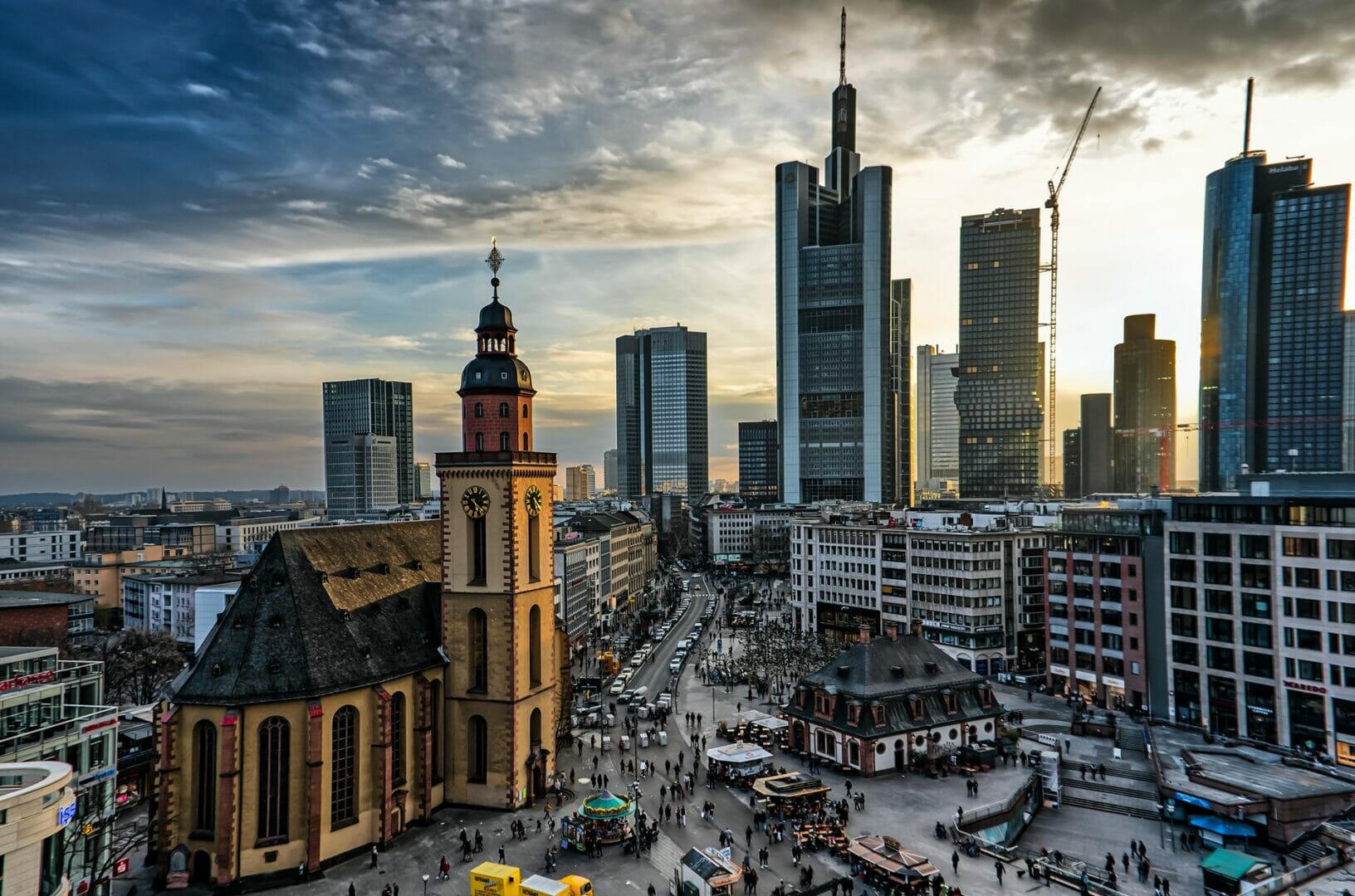 city portrait - Frankfurt Layover Guide 