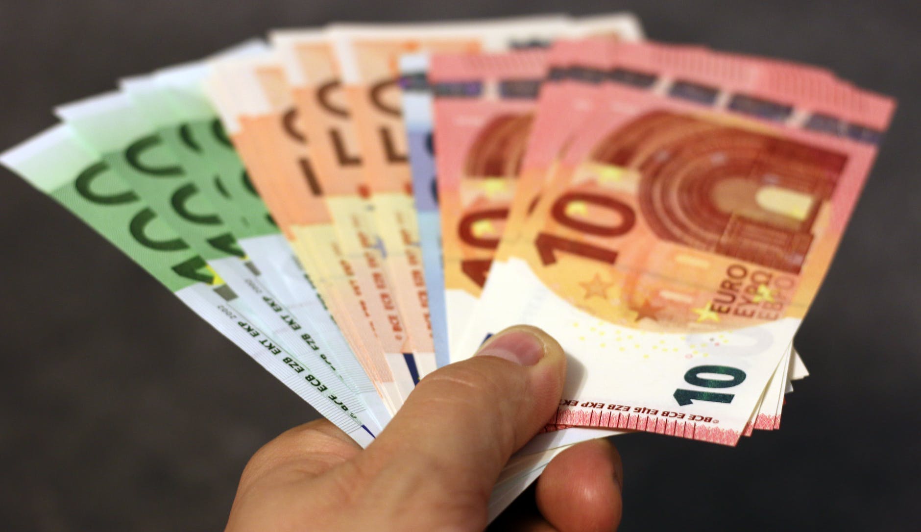 bank note banknote banknotes bill - Frankfurt Layover Guide